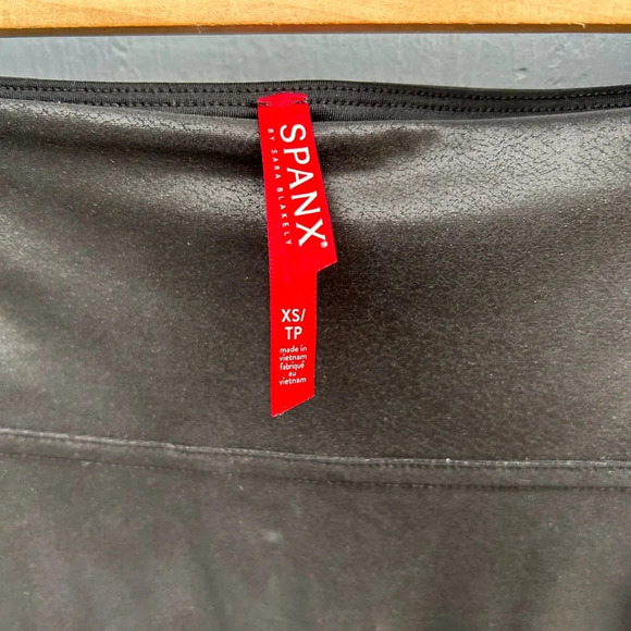 SPANX faux-leather  leggings, Size XS - Picture 4 of 10